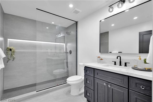 2720 Tioga Pines Circle, Las Vegas, NV 89117