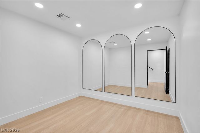 2720 Tioga Pines Circle, Las Vegas, NV 89117