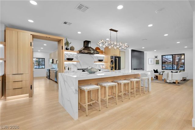 2720 Tioga Pines Circle, Las Vegas, NV 89117