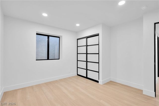 2720 Tioga Pines Circle, Las Vegas, NV 89117