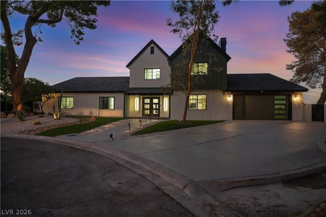 2720 Tioga Pines Circle, Las Vegas, NV 89117