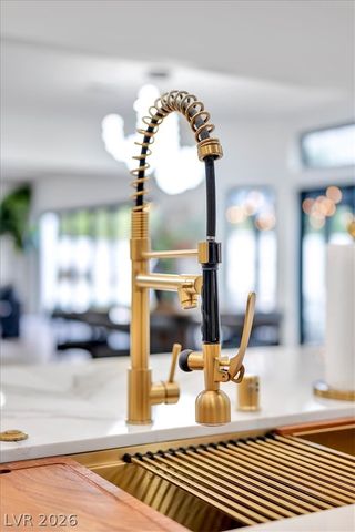 2720 Tioga Pines Circle, Las Vegas, NV 89117