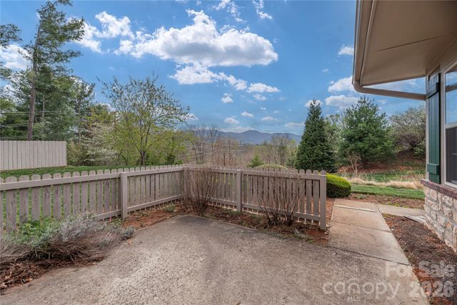 93 Outlook Circle, Swannanoa, NC 28778