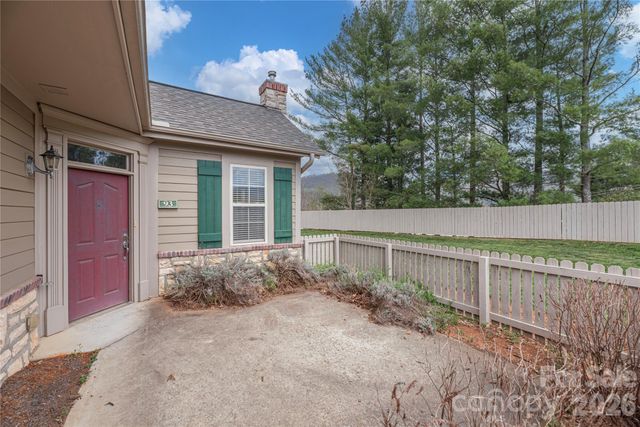 93 Outlook Circle, Swannanoa, NC 28778