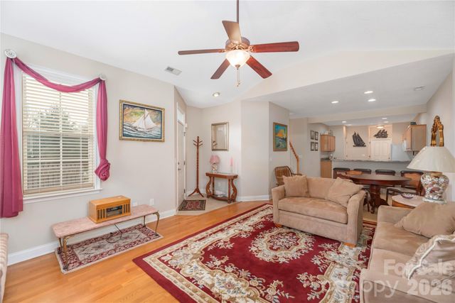 93 Outlook Circle, Swannanoa, NC 28778