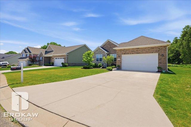 5363 Pebble Beach Dr Drive, Metamora, MI 48455