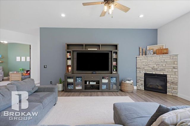 5363 Pebble Beach Dr Drive, Metamora, MI 48455