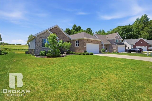 5363 Pebble Beach Dr Drive, Metamora, MI 48455