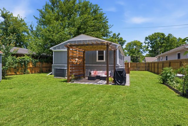 1621 14th Ave, N, Nashville, TN 37208