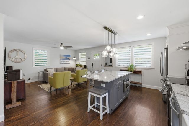 1621 14th Ave, N, Nashville, TN 37208