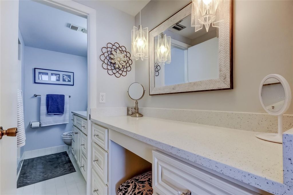 Image 20 of property listing at 100 PIERCE STREET 305, Clearwater, FL 33756