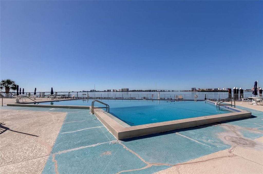 Image 27 of property listing at 100 PIERCE STREET 305, Clearwater, FL 33756