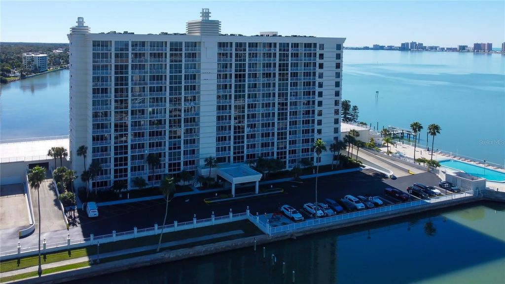 Image 33 of property listing at 100 PIERCE STREET 305, Clearwater, FL 33756