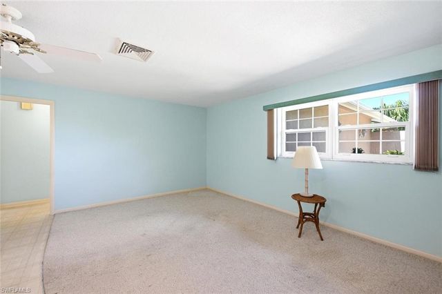 4443 Lakewood BLVD, Naples, FL 34112