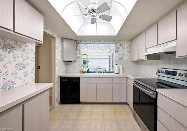 4443 Lakewood BLVD, Naples, FL 34112