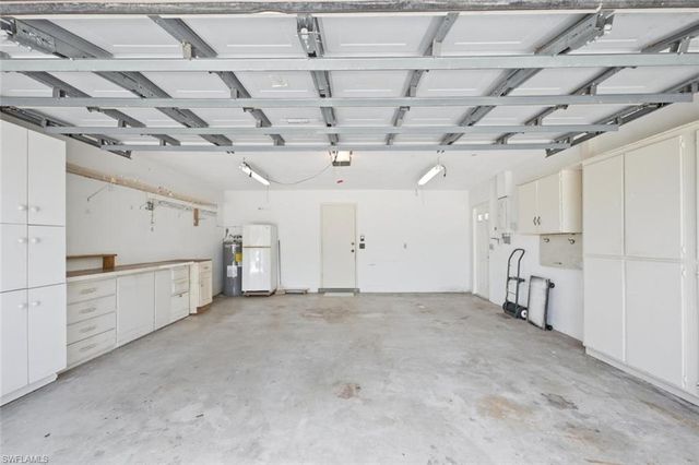 4443 Lakewood BLVD, Naples, FL 34112