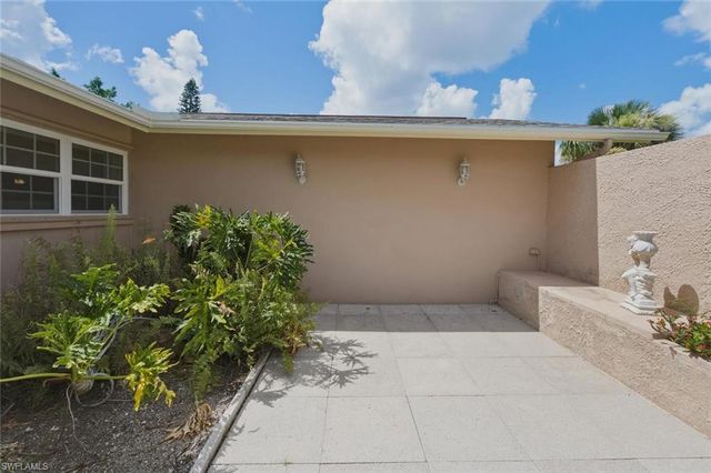 4443 Lakewood BLVD, Naples, FL 34112