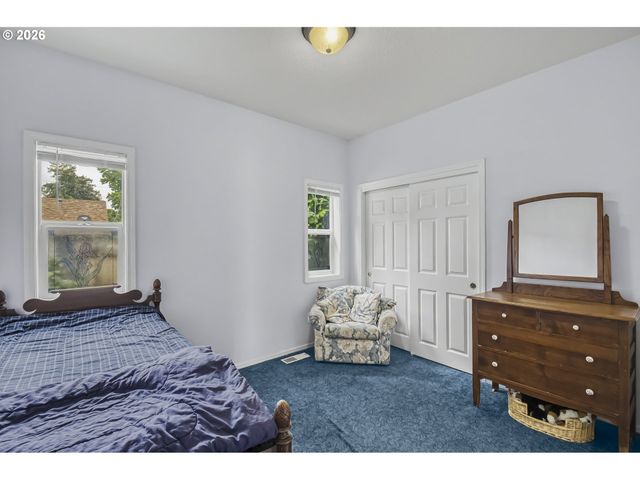 405 Ne 86TH Ave, Portland, OR 97220