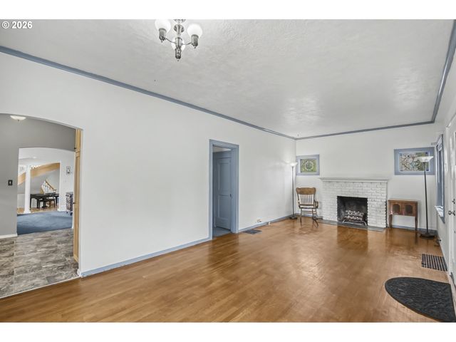 405 Ne 86TH Ave, Portland, OR 97220