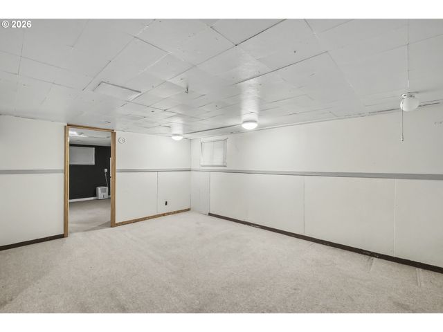 405 Ne 86TH Ave, Portland, OR 97220