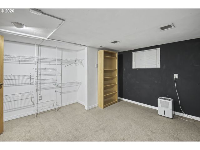 405 Ne 86TH Ave, Portland, OR 97220