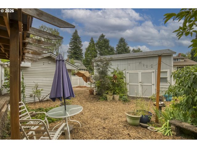 405 Ne 86TH Ave, Portland, OR 97220