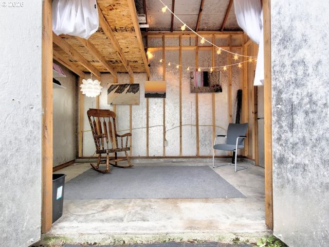405 Ne 86TH Ave, Portland, OR 97220