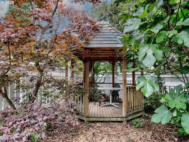 405 Ne 86TH Ave, Portland, OR 97220