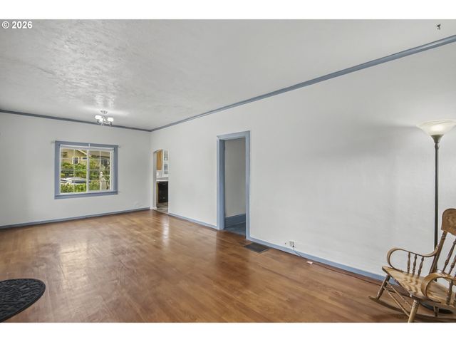 405 Ne 86TH Ave, Portland, OR 97220