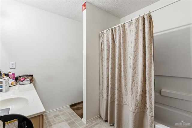 3613 Bluebird Avenue, Mcallen, TX 78504