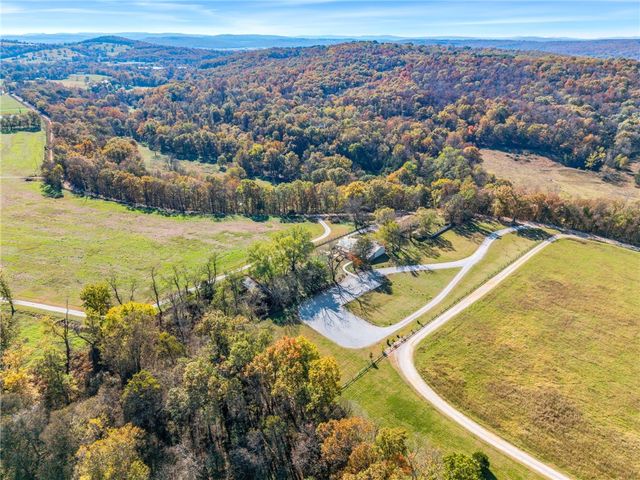 15660 & 15656 Ball Road, Elkins, AR 72727