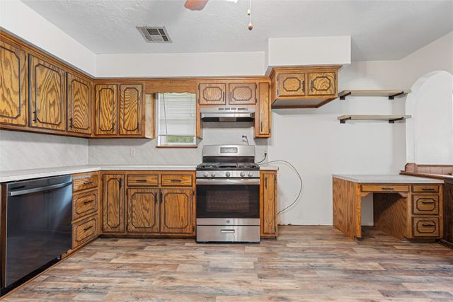 702 S Severs Avenue, Wynnewood, OK 73098
