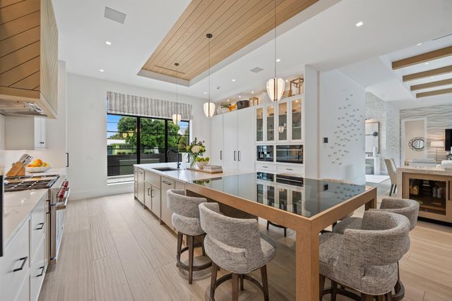 1634 N SWINTON Avenue, Delray Beach, FL 33444