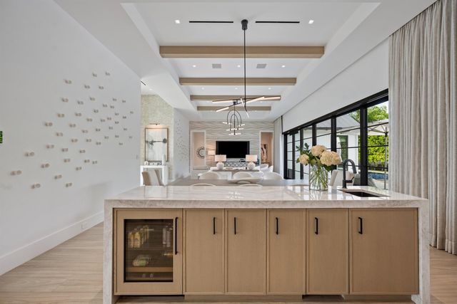 1634 N SWINTON Avenue, Delray Beach, FL 33444