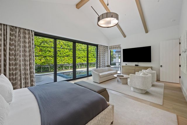 1634 N SWINTON Avenue, Delray Beach, FL 33444
