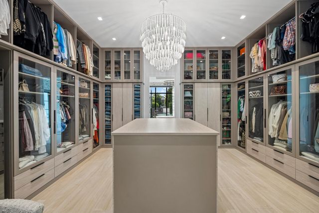 1634 N SWINTON Avenue, Delray Beach, FL 33444