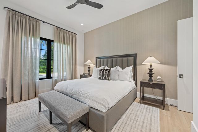 1634 N SWINTON Avenue, Delray Beach, FL 33444