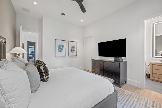 1634 N SWINTON Avenue, Delray Beach, FL 33444