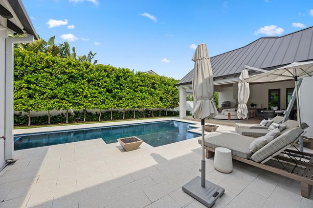 1634 N SWINTON Avenue, Delray Beach, FL 33444
