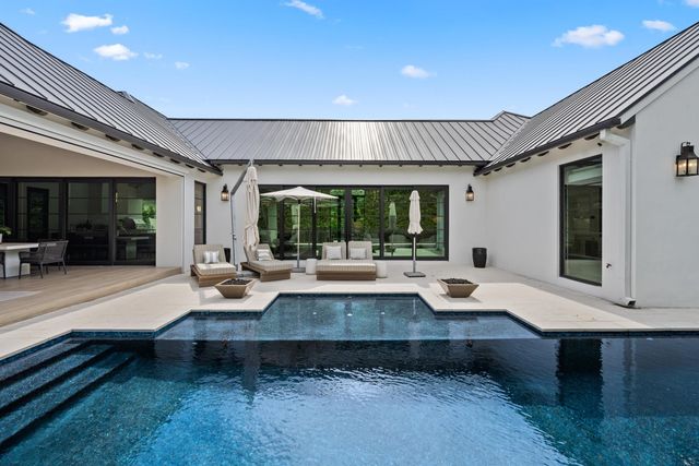 1634 N SWINTON Avenue, Delray Beach, FL 33444