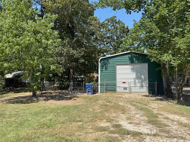 181 Willow Oak Lane, Point Blank, TX 77364