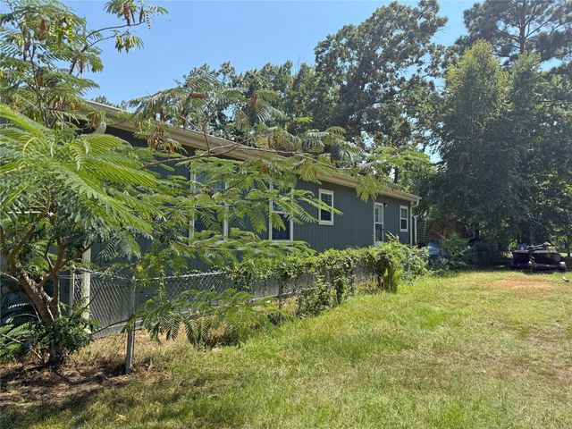 181 Willow Oak Lane, Point Blank, TX 77364