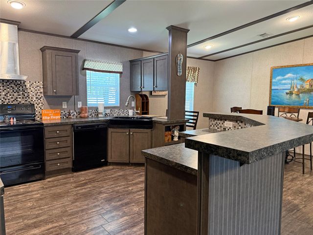 181 Willow Oak Lane, Point Blank, TX 77364