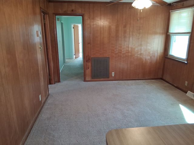 552 Paula Dr, Clarksville, TN 37042