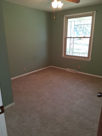 552 Paula Dr, Clarksville, TN 37042