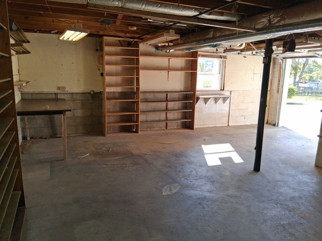 552 Paula Dr, Clarksville, TN 37042