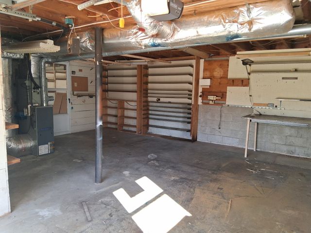 552 Paula Dr, Clarksville, TN 37042