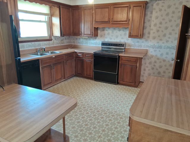 552 Paula Dr, Clarksville, TN 37042