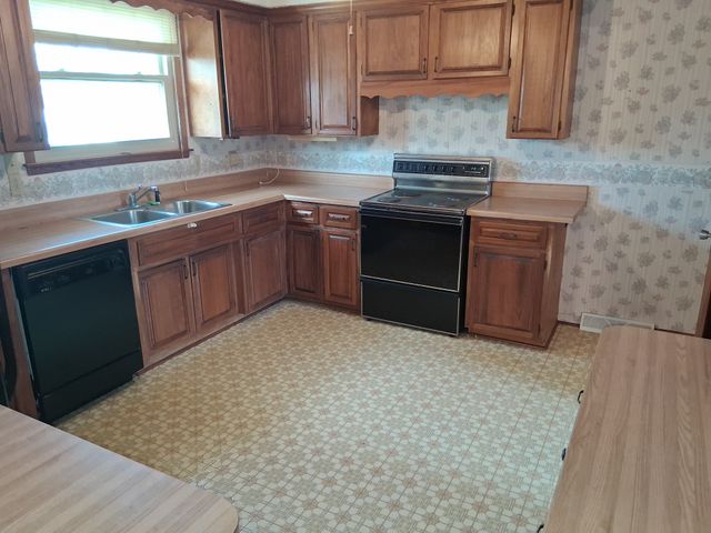 552 Paula Dr, Clarksville, TN 37042