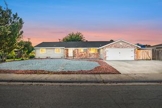 6920 Hogan Dr, Sacramento, CA 95822